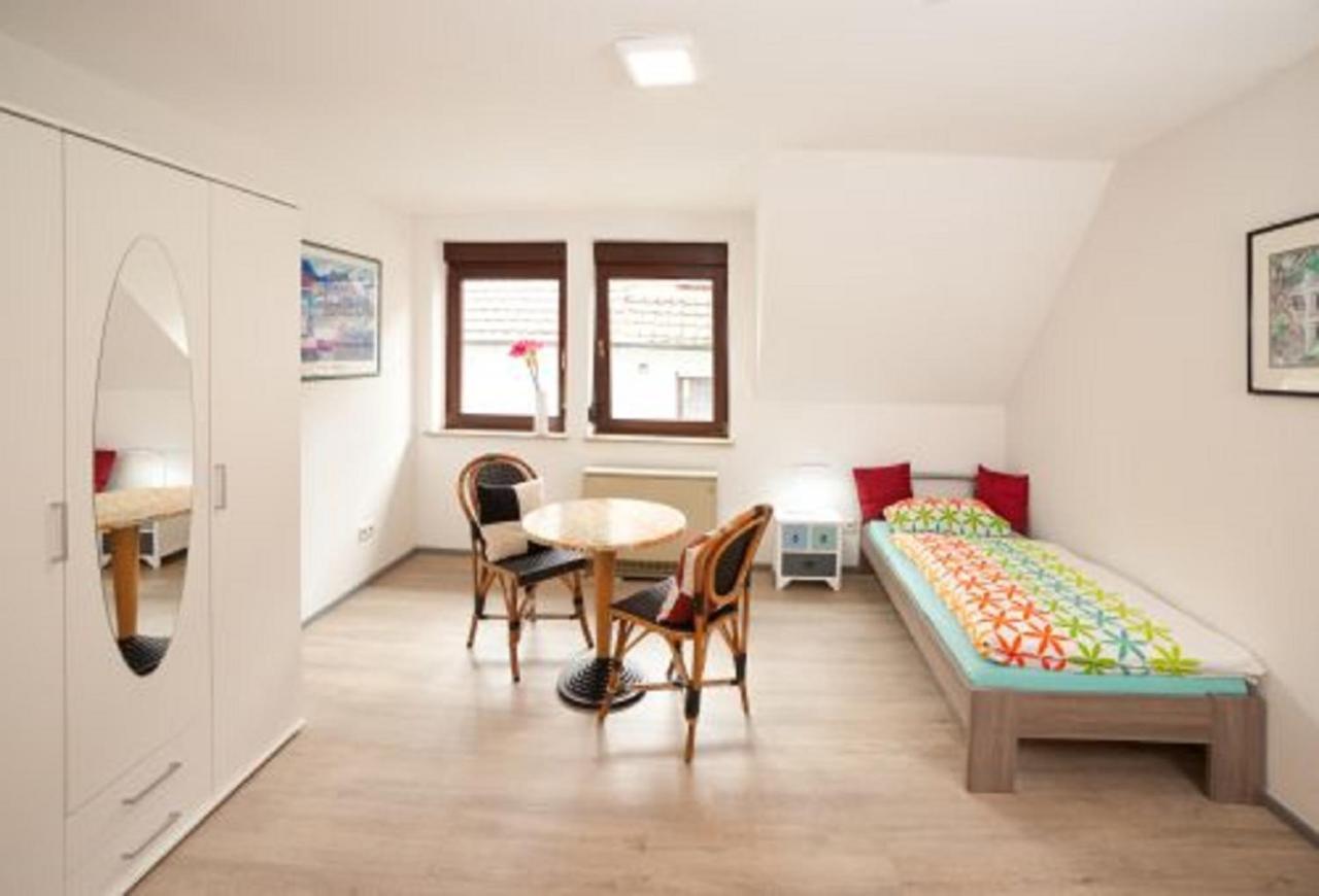 Haus Haas Zimmer&Fewo Apartment Lauda-Königshofen Exterior foto